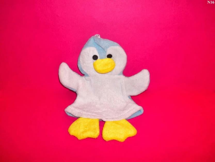 jucarii pinguin in forma de manusa textil cu agatatoare - Pret | Preturi jucarii pinguin in forma de manusa textil cu agatatoare
