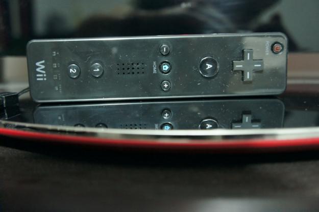 Vand Wii Remote( controller joystick maneta ) SH (second) WII -negru BLACK Original - Pret | Preturi Vand Wii Remote( controller joystick maneta ) SH (second) WII -negru BLACK Original