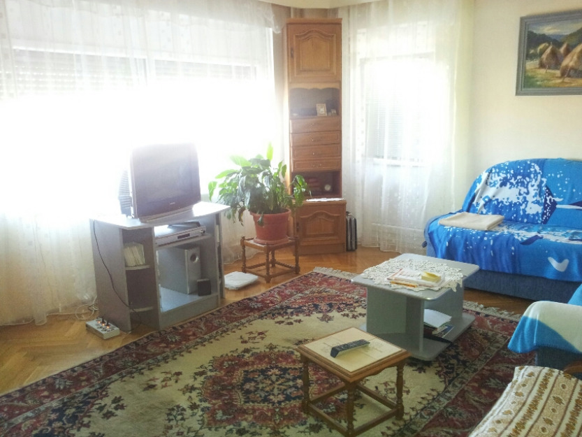 Apartament ultracentral pe b-dul Magheru - Pret | Preturi Apartament ultracentral pe b-dul Magheru