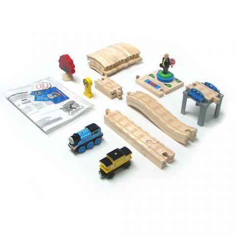 Set trenulete Thomas si Sir Topham Hat - Pret | Preturi Set trenulete Thomas si Sir Topham Hat