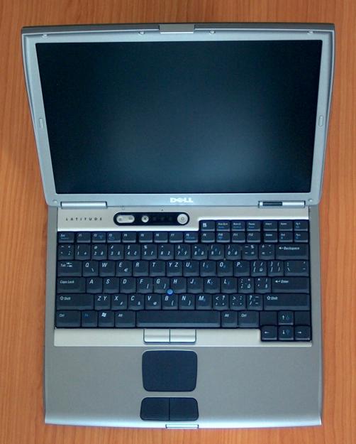 DELL LATITUDE D600 - Pret | Preturi DELL LATITUDE D600