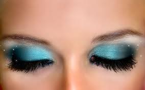 ofer servicii de makeup - Pret | Preturi ofer servicii de makeup