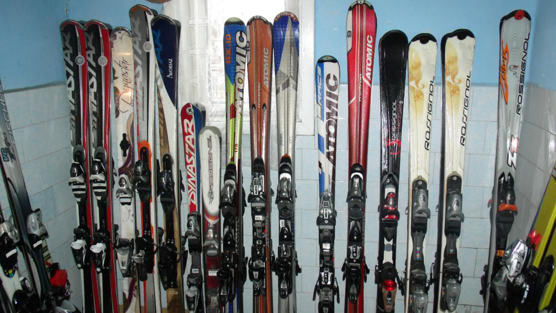 Ski Schi Carve Atomic,Rossignol,K2 diferite dimensiuni - Pret | Preturi Ski Schi Carve Atomic,Rossignol,K2 diferite dimensiuni