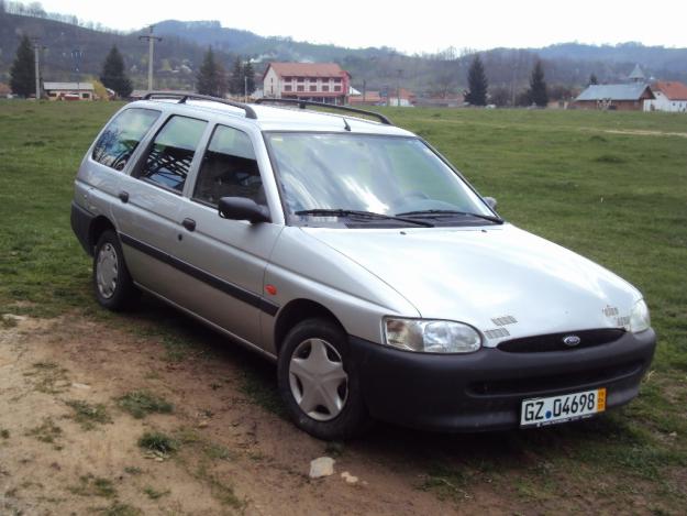 Vand Ford Escort Turnier, an 97, motor 1,6 - Pret | Preturi Vand Ford Escort Turnier, an 97, motor 1,6