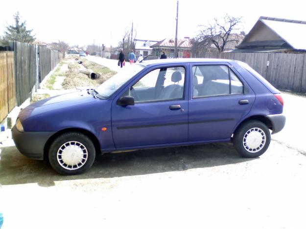 Vand ford fiesta an 1998,inmatriculata in 2009,culoare albastra,consum 5% motor 1299, - Pret | Preturi Vand ford fiesta an 1998,inmatriculata in 2009,culoare albastra,consum 5% motor 1299,