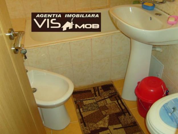 Vand apartament cu 3 camere in Onesti - Pret | Preturi Vand apartament cu 3 camere in Onesti