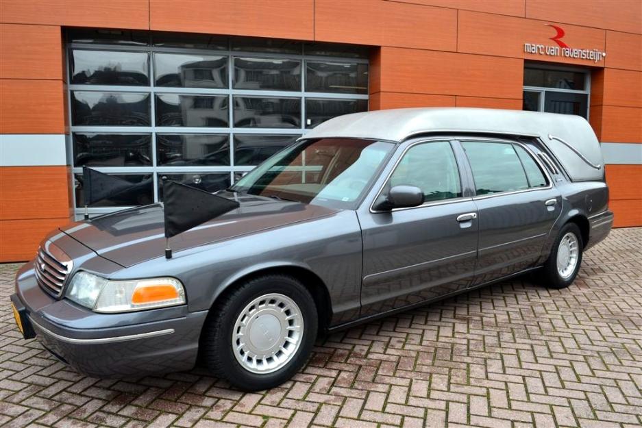 Ford Crown Victoria Dric (autovehicul funerar, autofunerara) - Pret | Preturi Ford Crown Victoria Dric (autovehicul funerar, autofunerara)