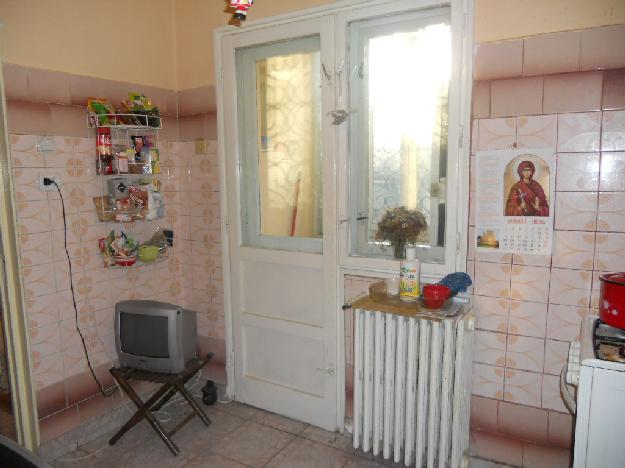 Apartament 3 camere Sos. Cotroceni - Pret | Preturi Apartament 3 camere Sos. Cotroceni