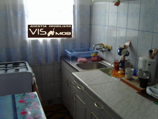 Vand apartament cu 2 camere - Pret | Preturi Vand apartament cu 2 camere