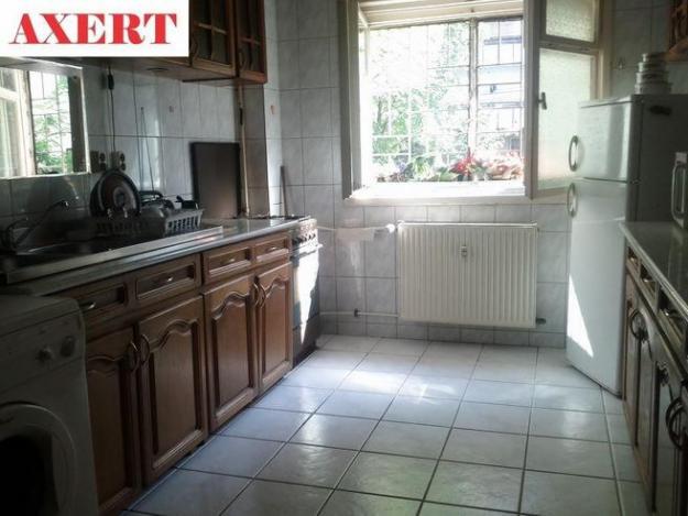 Apartament 4 camere - Pret | Preturi Apartament 4 camere