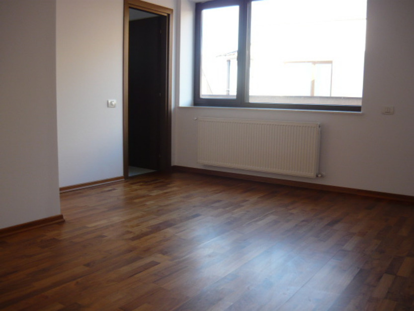 Apartament in bloc - 3 camere, 186 mp, Nordului - Pret | Preturi Apartament in bloc - 3 camere, 186 mp, Nordului