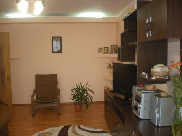 Apartament 2 camere zona Titan - Pret | Preturi Apartament 2 camere zona Titan