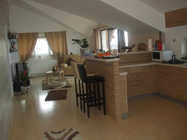 Apartament cu 3 camere - Pret | Preturi Apartament cu 3 camere