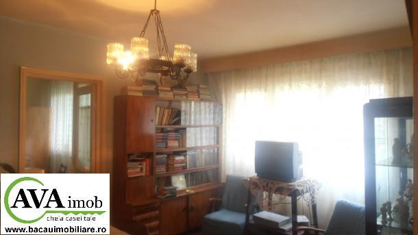 Vand apartament cu 3 camere in zona Cenrala – 9 Mai - Pret | Preturi Vand apartament cu 3 camere in zona Cenrala – 9 Mai