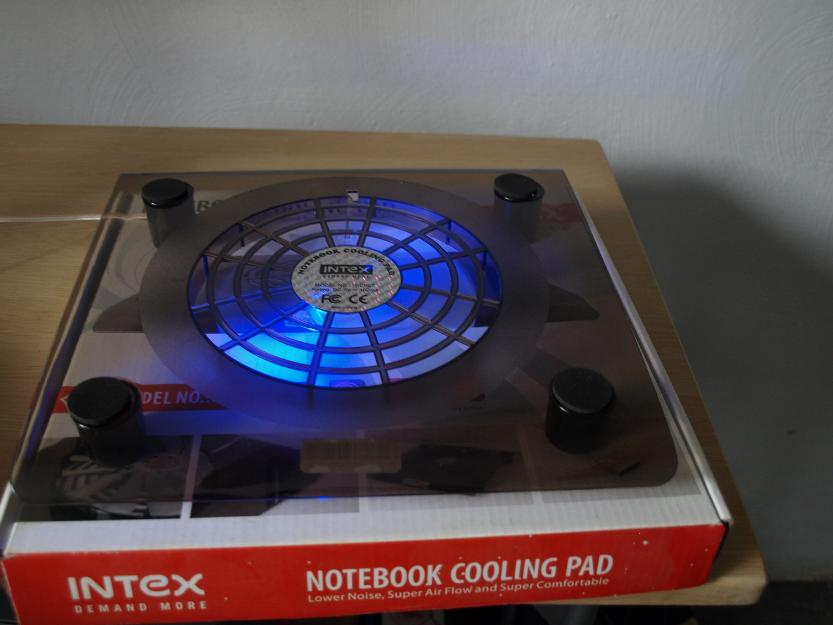 Cooler masuta intex cu lumina albastra - Pret | Preturi Cooler masuta intex cu lumina albastra