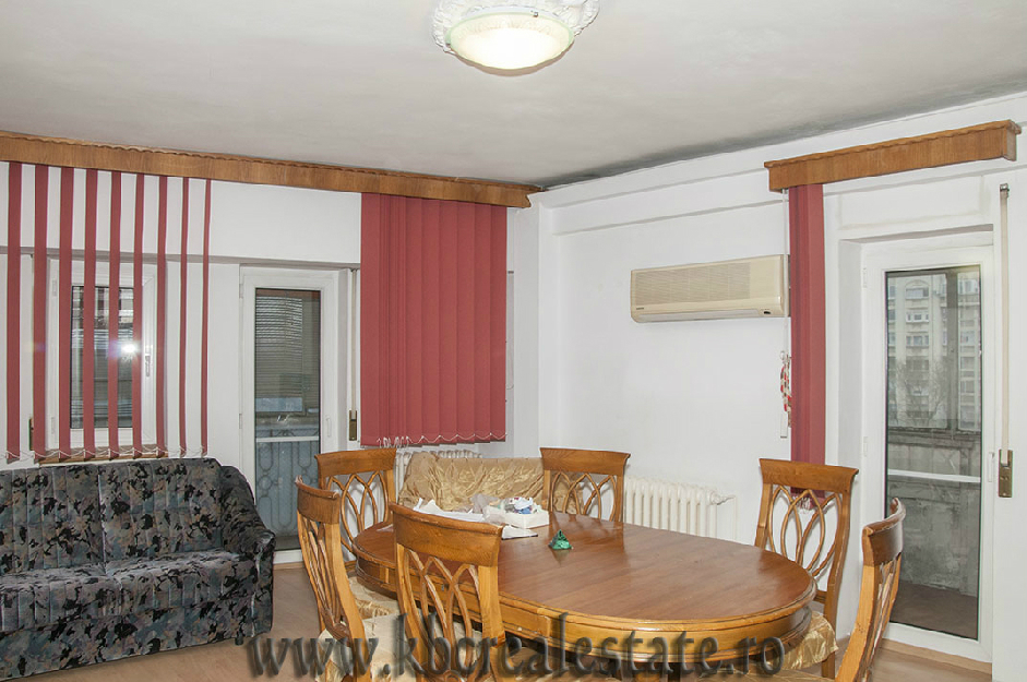 Vanzare apartament 3 camere Bd. Libertatii - Pret | Preturi Vanzare apartament 3 camere Bd. Libertatii