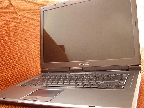 Laptop Asus X51 Core 2 Duo 650 ron - Pret | Preturi Laptop Asus X51 Core 2 Duo 650 ron