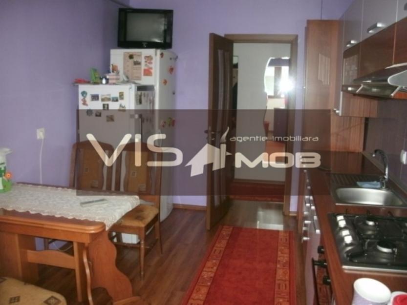 Vand apartament cu 3 camere in Onesti - Pret | Preturi Vand apartament cu 3 camere in Onesti