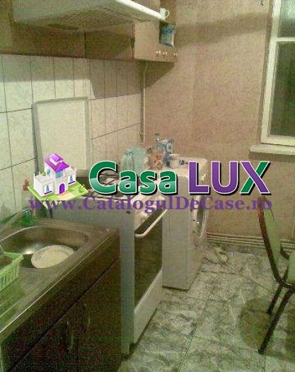 Casa Lux inchiriaza apartament 3 camere, Zimbru - Pret | Preturi Casa Lux inchiriaza apartament 3 camere, Zimbru