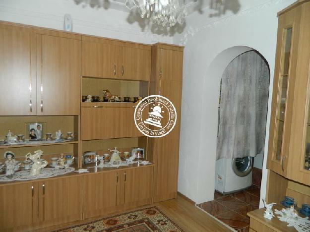 Apartament 3 camere de vanzare Iasi Podu Ros Cantemir - Pret | Preturi Apartament 3 camere de vanzare Iasi Podu Ros Cantemir