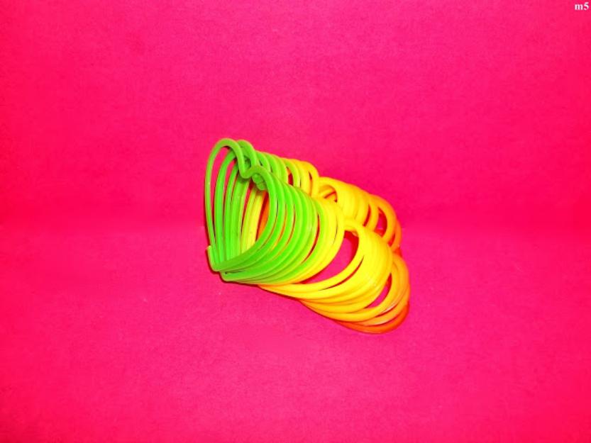 jucarii arc in forma de inimioara colorat din plastic - Pret | Preturi jucarii arc in forma de inimioara colorat din plastic