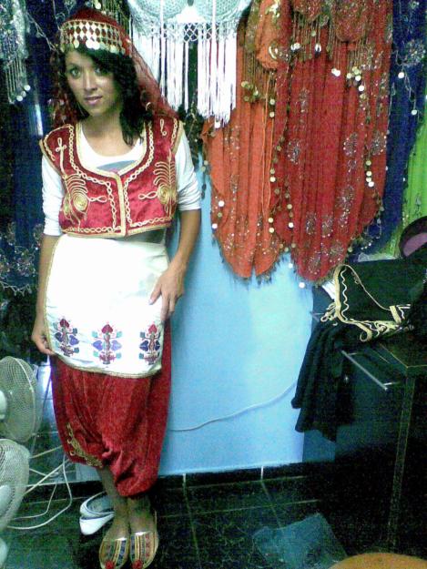 Costume orientale originale si traditionale turcesti si arabesti - Pret | Preturi Costume orientale originale si traditionale turcesti si arabesti