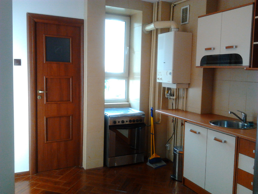 inchiriez apartament cu 3 camere, bloc cu stalp, Onix - Pret | Preturi inchiriez apartament cu 3 camere, bloc cu stalp, Onix