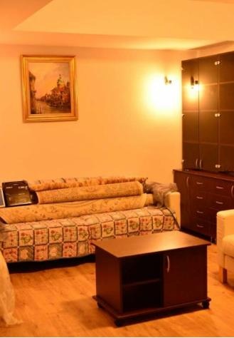 vand apartament 4 camere - Pret | Preturi vand apartament 4 camere