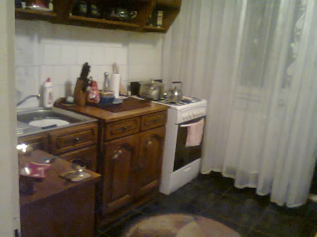 vand apartament 3 camere in onesti - Pret | Preturi vand apartament 3 camere in onesti