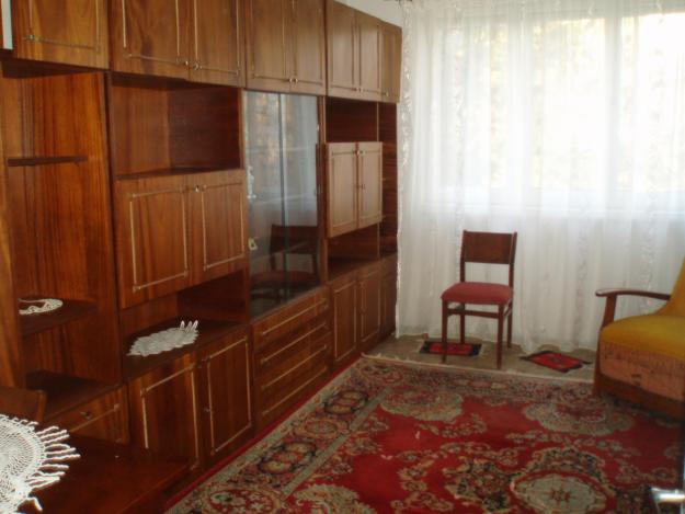 inchiriez apartament cu 3camere - Pret | Preturi inchiriez apartament cu 3camere