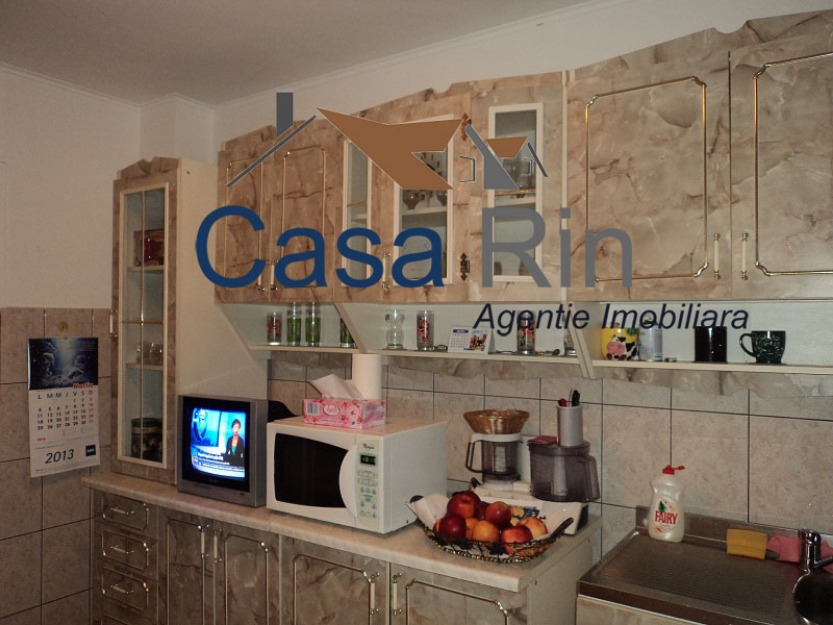 Apartament 3 camere,bloc nou,zona de sus - Pret | Preturi Apartament 3 camere,bloc nou,zona de sus