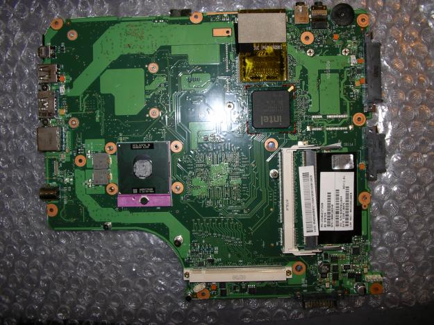 placa de baza toshiba satellite pro a300-1gt PSAGDE-00500FR3 - Pret | Preturi placa de baza toshiba satellite pro a300-1gt PSAGDE-00500FR3