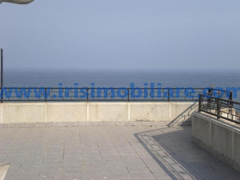 Faleza Nord Constanta, inchiriere apartament 2 camere 2 terase, 140mp - Pret | Preturi Faleza Nord Constanta, inchiriere apartament 2 camere 2 terase, 140mp