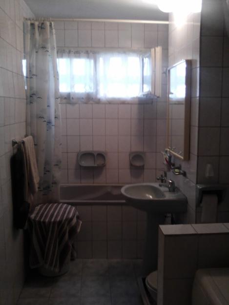 Vand apartament cu 3 camere - Pret | Preturi Vand apartament cu 3 camere