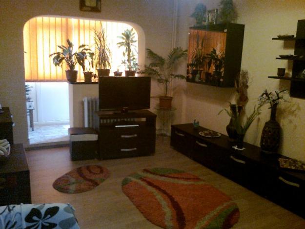 Apartament 4 camere - Pret | Preturi Apartament 4 camere