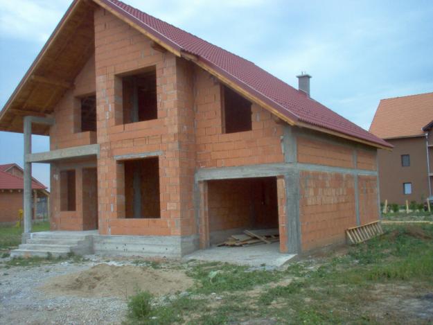 Vand casa in rosu in cartierul Grigorescu Oradea - Pret | Preturi Vand casa in rosu in cartierul Grigorescu Oradea