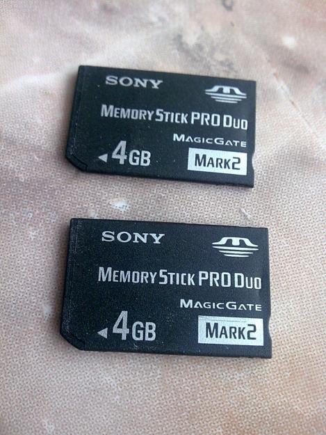 Vand memory stick pro duo 4 GB pt psp si stick usb 8 gb pt wii ,jocuri ,chip - Pret | Preturi Vand memory stick pro duo 4 GB pt psp si stick usb 8 gb pt wii ,jocuri ,chip