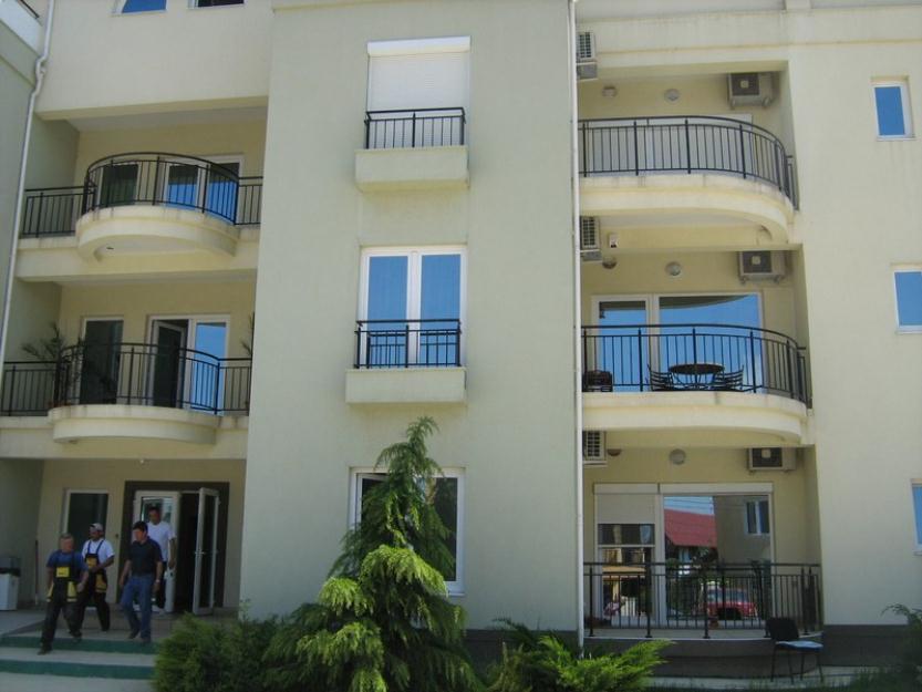 Apartament 3 camere confort maxim, primul rand la mare - Pret | Preturi Apartament 3 camere confort maxim, primul rand la mare