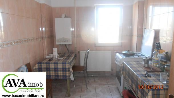 Vand apartament cu 3 camere decomandat, pe 9 Mai - Pret | Preturi Vand apartament cu 3 camere decomandat, pe 9 Mai