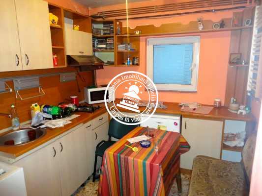 Apartament 3 camere de vanzare Iasi Pacurari - Pret | Preturi Apartament 3 camere de vanzare Iasi Pacurari