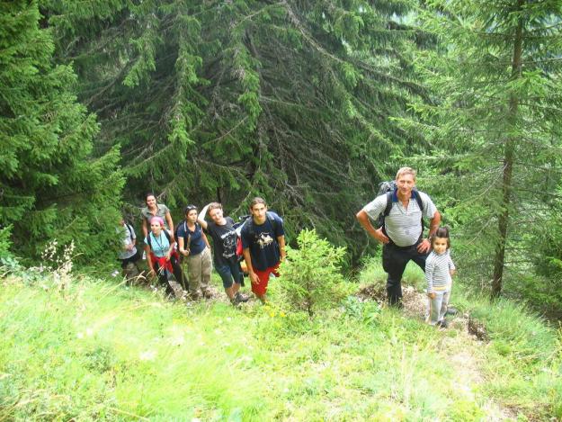 TABARA MONTANA PE VALEA CERNEI! - Pret | Preturi TABARA MONTANA PE VALEA CERNEI!