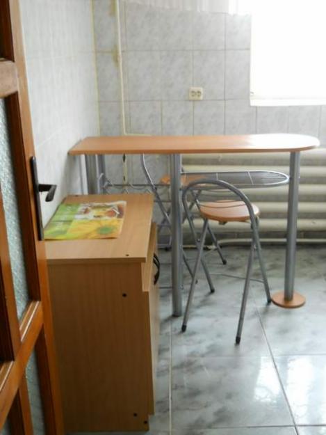 VAND IN BACAU APARTAMENT CU 3 CAMERE PE MIHAI VITEAZU, FOARTE SPATIOS, - Pret | Preturi VAND IN BACAU APARTAMENT CU 3 CAMERE PE MIHAI VITEAZU, FOARTE SPATIOS,