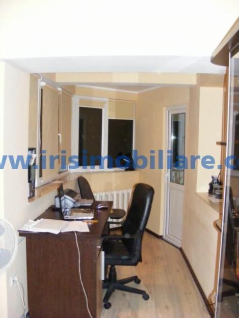 Vanzare apartament 3 camere - Pret | Preturi Vanzare apartament 3 camere