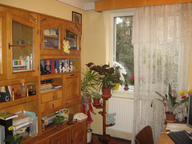 APARTAMENT 3 CAMERE URZICENI - Pret | Preturi APARTAMENT 3 CAMERE URZICENI