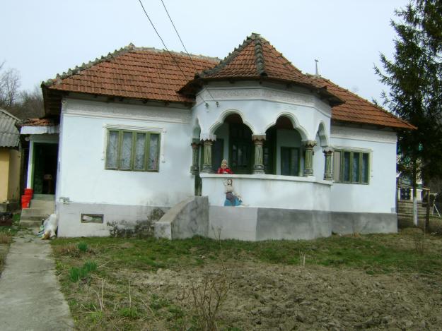 vand casa in comuna rau alb - Pret | Preturi vand casa in comuna rau alb