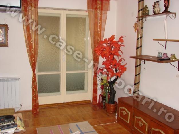 De vanzare Apartament 3 camere Navodari zona centrala - Pret | Preturi De vanzare Apartament 3 camere Navodari zona centrala