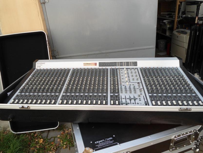 Mixer Phonic 32 canale + case gratuit - Pret | Preturi Mixer Phonic 32 canale + case gratuit