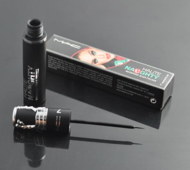 Eyeliner lichid waterproof MAC / Tus de ochi rezistent la apa MAC - Pret | Preturi Eyeliner lichid waterproof MAC / Tus de ochi rezistent la apa MAC