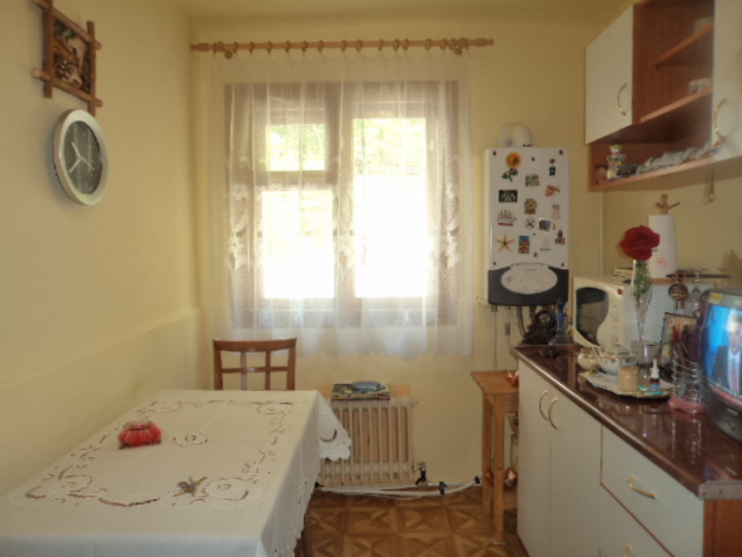 Vand apartament 2 camere in Slanic Moldova - Pret | Preturi Vand apartament 2 camere in Slanic Moldova