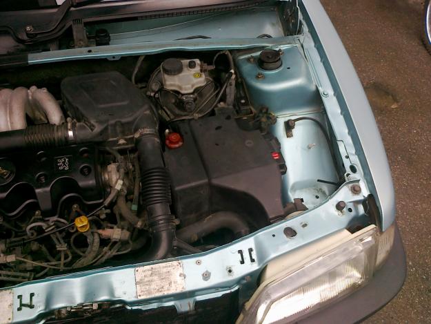 VIND PEUGEOT 106  DIESEL (ADUS  DIN  ANGLIA  CU  VOLANUL  PE  DREAPTA ) - Pret | Preturi VIND PEUGEOT 106  DIESEL (ADUS  DIN  ANGLIA  CU  VOLANUL  PE  DREAPTA )